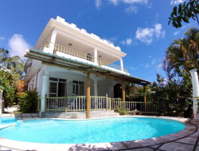 3 bedrooms villa at Pamplemousses 800 m away from the beach with private pool enclosed garden and wifi